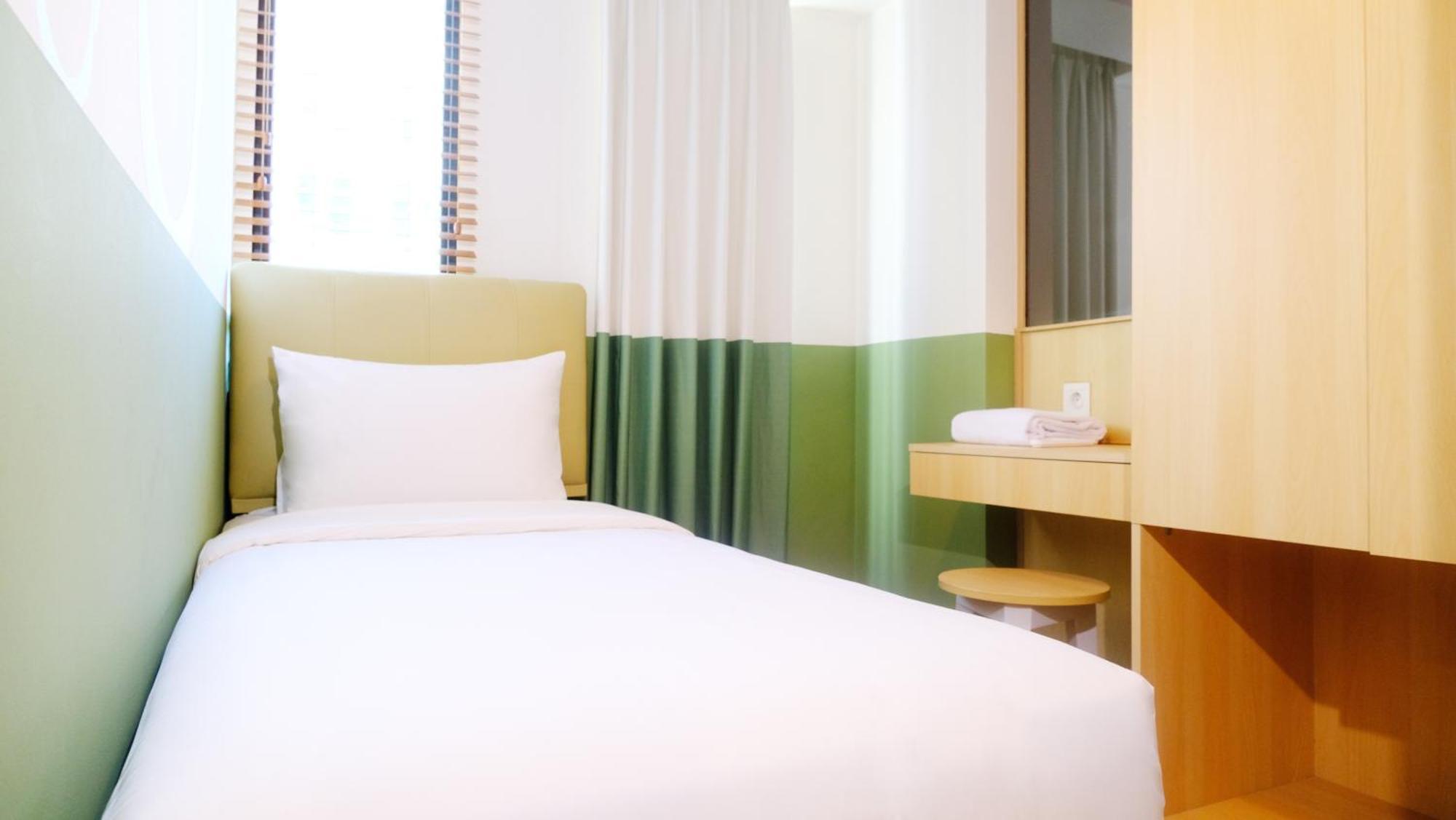 Hotel Osaka Pik2 Tangerang Exteriör bild