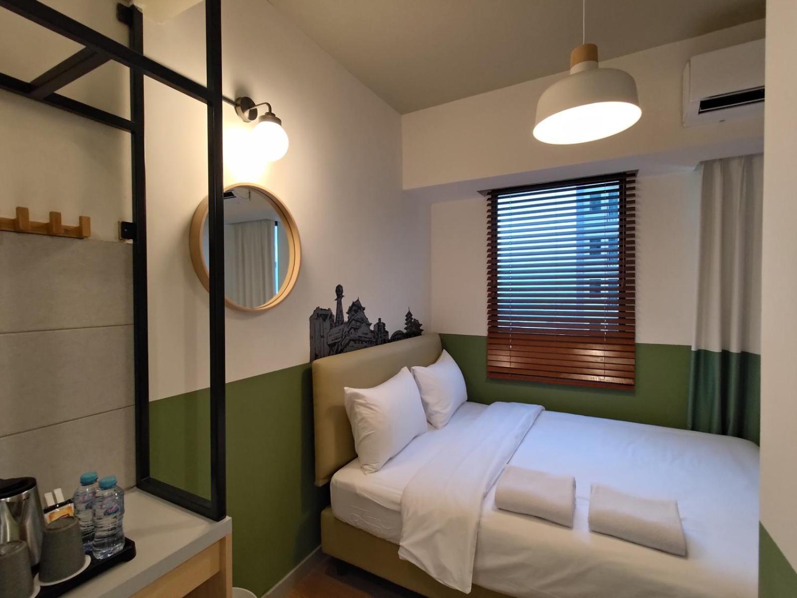 Hotel Osaka Pik2 Tangerang Exteriör bild